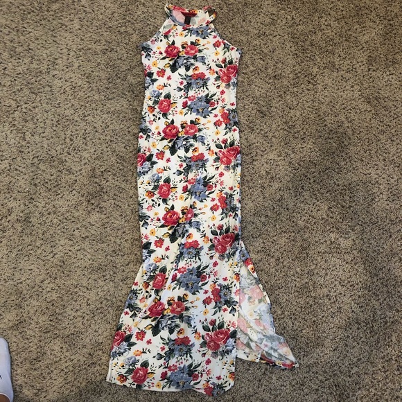 Hot Kiss Dresses & Skirts - Never Worn! Trendy Halter Maxi Dress w. si…